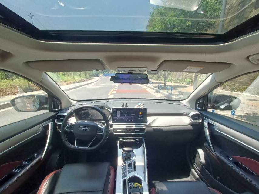 GEELY Coolray 2022 image de voiture #6