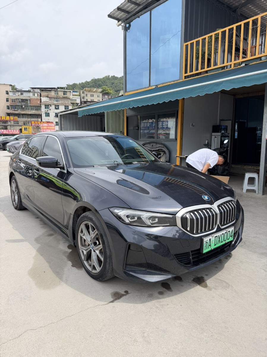 BMW i3 2024 car image #2