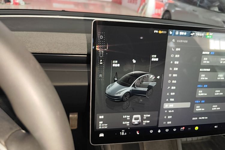 Tesla Model 3 2024 car image #14