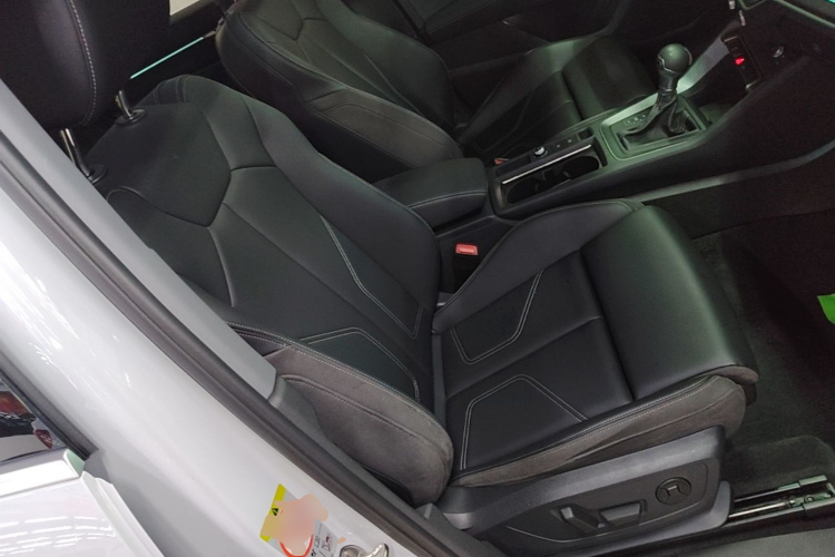 Audi Q3 2023 car image #24