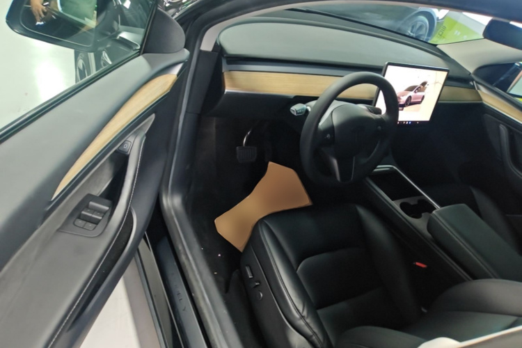 Tesla Model Y 2022 #12 Tesla Model Y 2022 car image #12