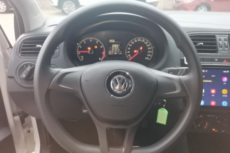Volkswagen Polo 2016 #15 Volkswagen Polo 2016 car image #15
