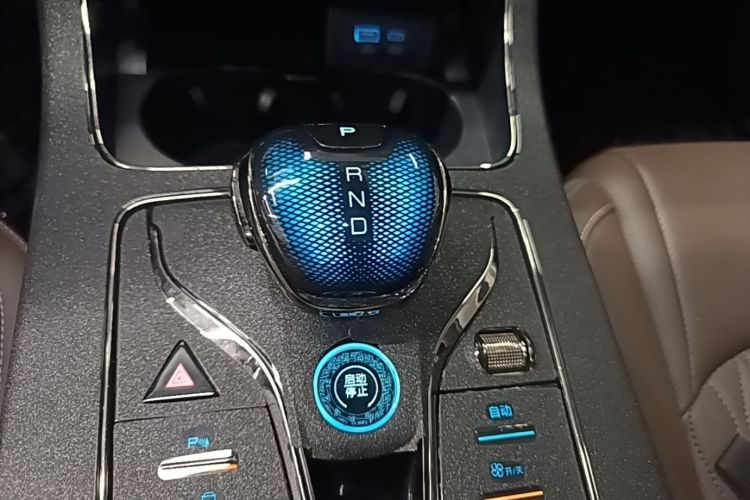 BYD Han 2022 immagine di auto #25