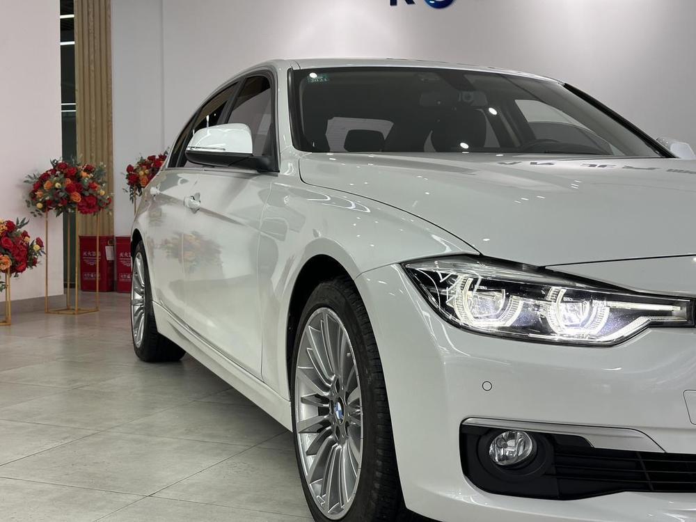BMW 3 Series 2019 #9 BMW 3 Series 2019 car image #9