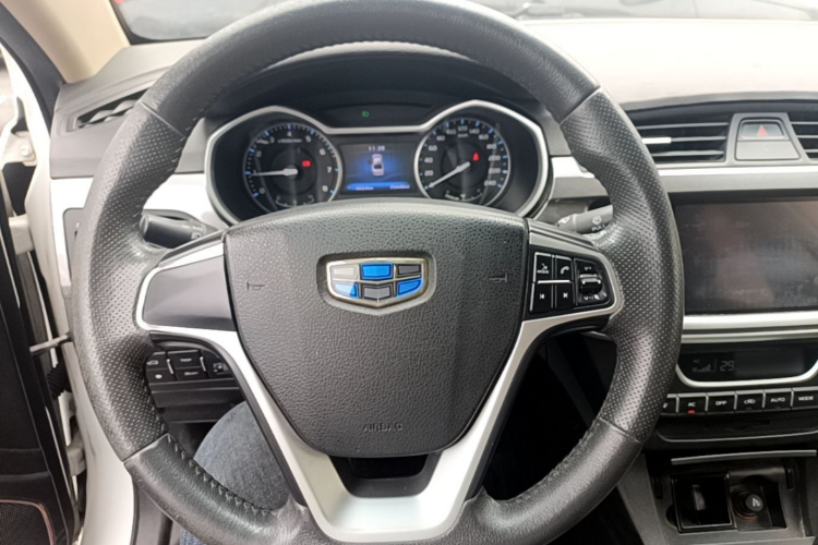 GEELY Emgrand 2017 car image #11