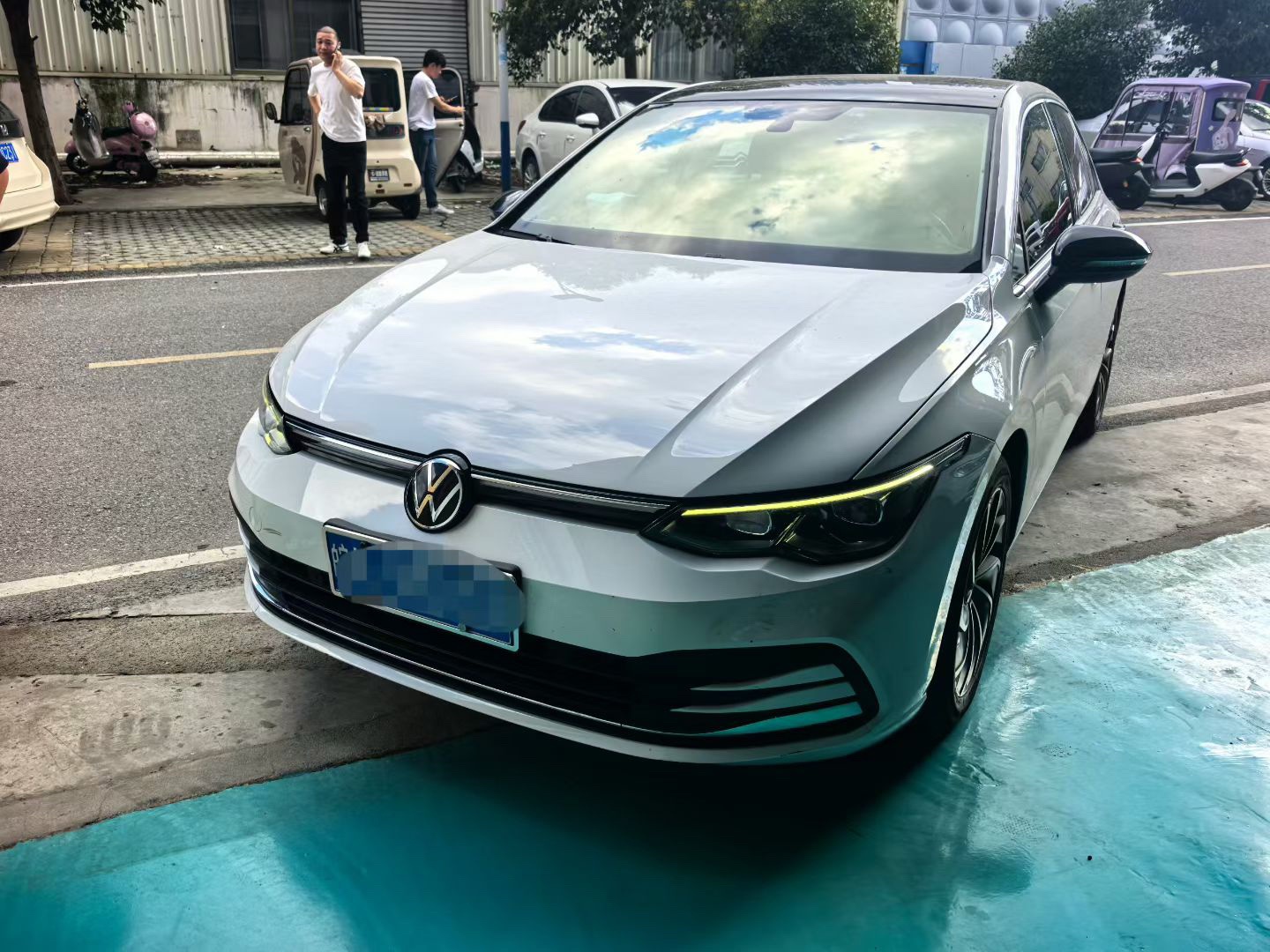 Volkswagen Golf 2022 car image 