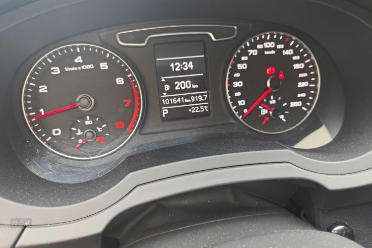 Audi Q3 2015 #14 Audi Q3 2015 car image #14