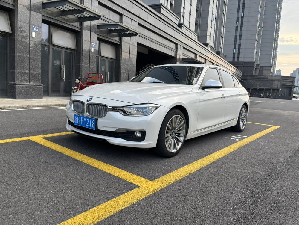 BMW 3 Series 2019 BMW 3 Series 2019 car image