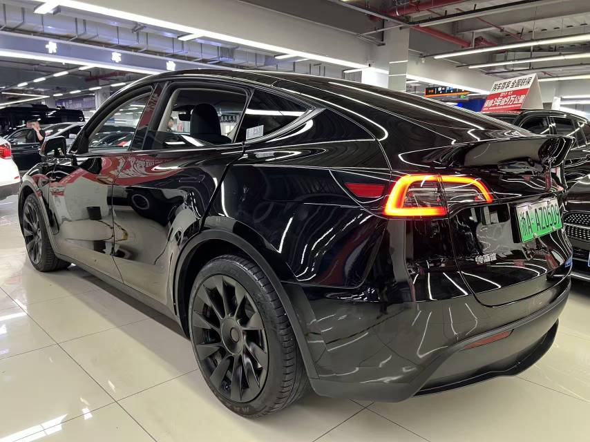 Tesla Model Y 2022 #7 Tesla Model Y 2022 car image #7