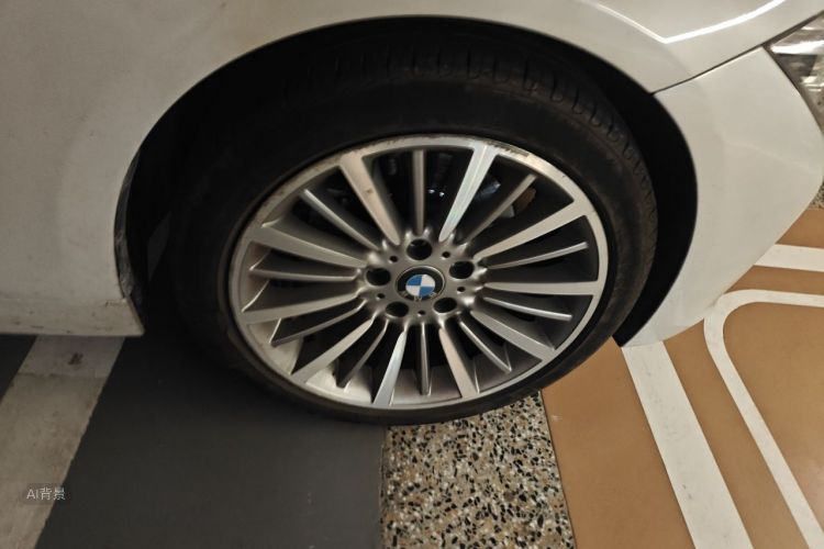 BMW 3 Series 2019 car image #9