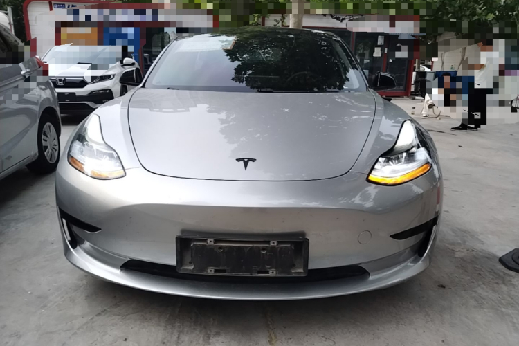 Tesla Model 3 2021 car image #3