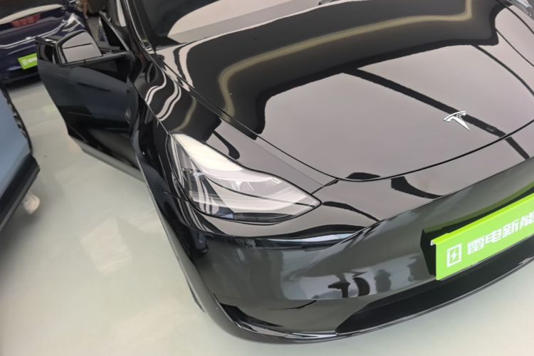 Tesla Model Y 2022 #4 Tesla Model Y 2022 car image #4