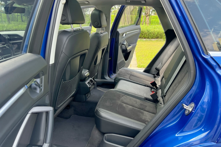 Audi Q3 2019 #17 Audi Q3 2019 car image #17