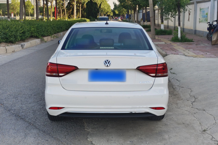 Volkswagen Lavida 2020 car image #6