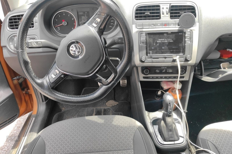 Volkswagen Polo 2016 #12 Volkswagen Polo 2016 car image #12
