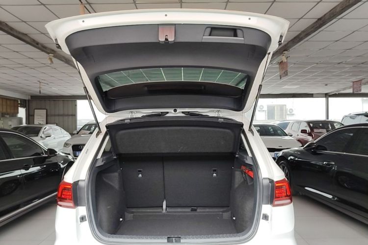 Volkswagen Tharu 2021 car image #19