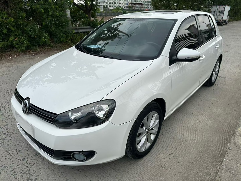 Volkswagen Golf 2013 car image 