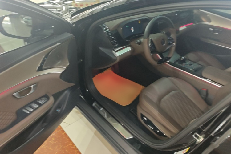 BYD Han 2023 #16 BYD Han 2023 immagine di auto #16