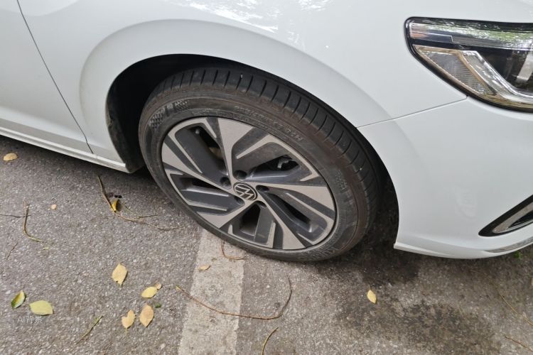 Volkswagen Bora 2025 car image #9