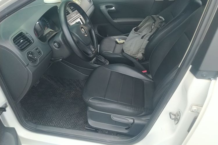 Volkswagen Polo 2016 #15 Volkswagen Polo 2016 car image #15