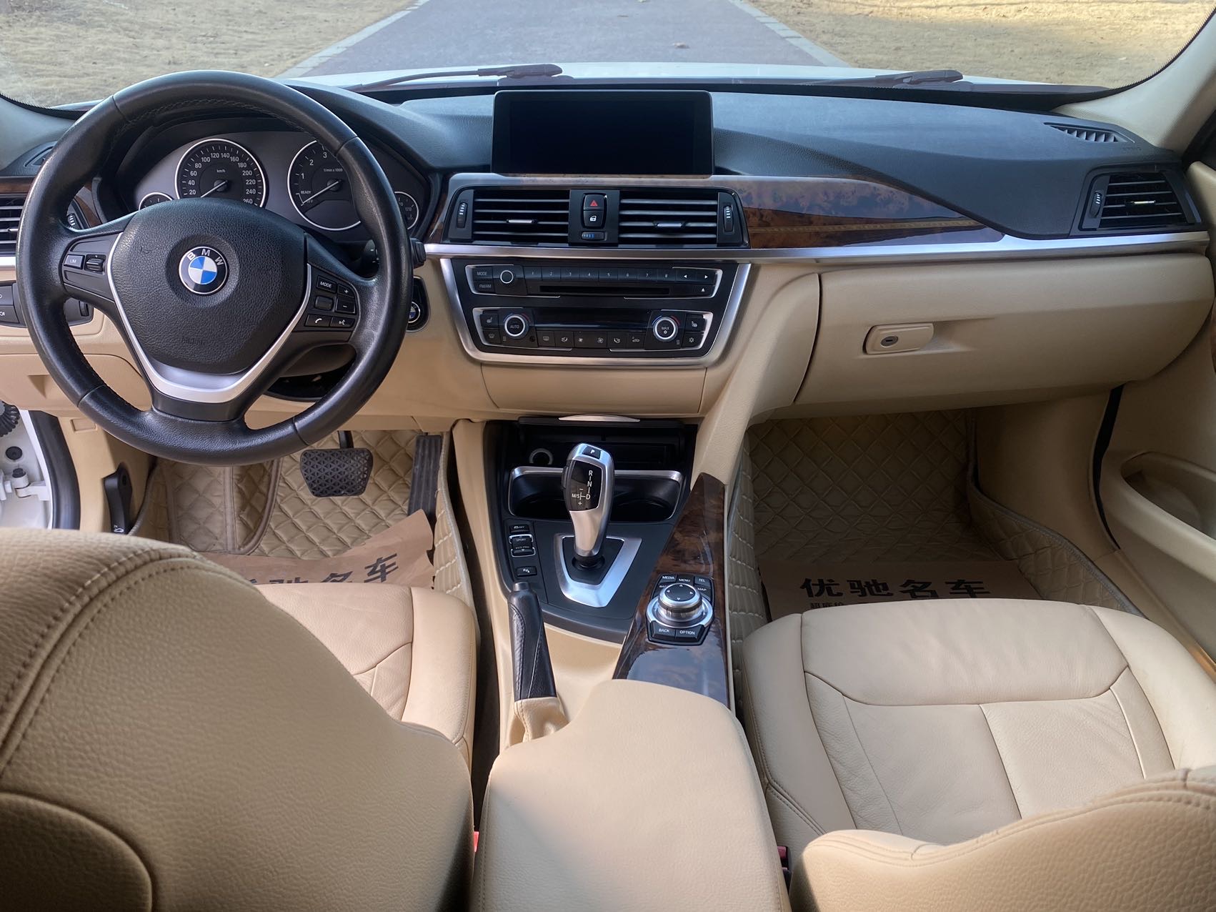 BMW 3 Series 2012 car image #6