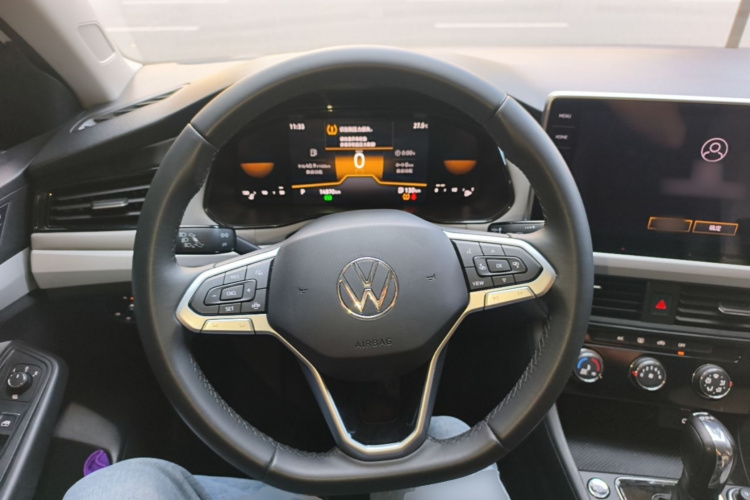 Volkswagen Bora 2025 صورة سيارة #11