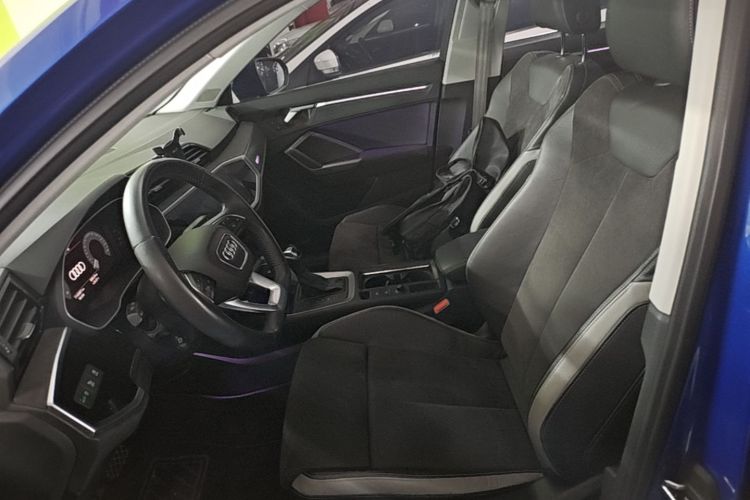 Audi Q3 2019 #15 Audi Q3 2019 car image #15