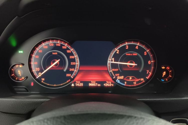 BMW 3 Series 2018 #12 BMW 3 Series 2018 car image #12