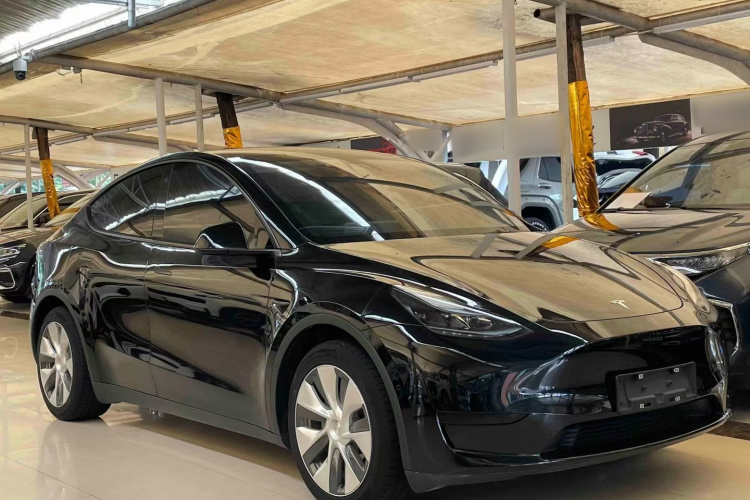 Tesla Model Y 2022 #4 Tesla Model Y 2022 car image #4