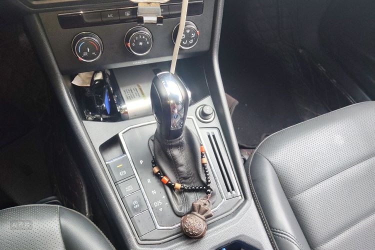 Volkswagen Lavida 2019 car image #16