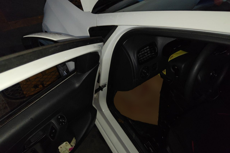 Volkswagen Polo 2017 car image #9