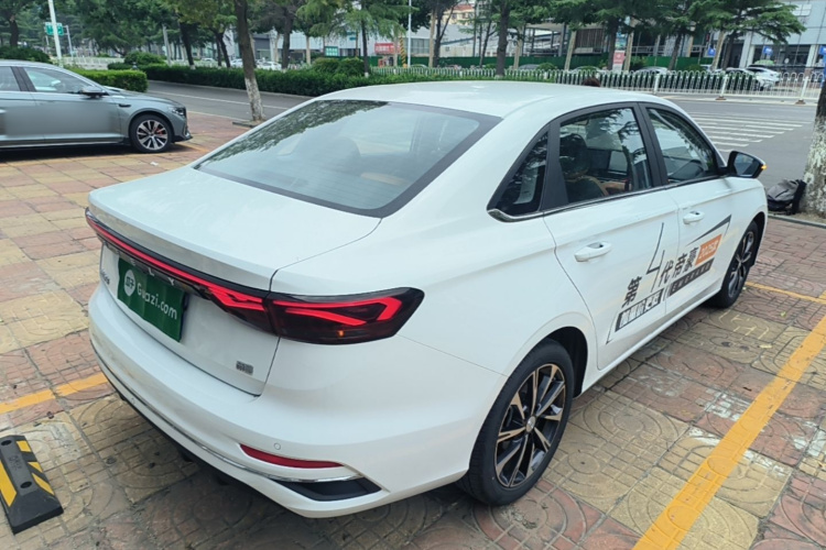 GEELY Emgrand 2024 #7 GEELY Emgrand 2024 car image #7