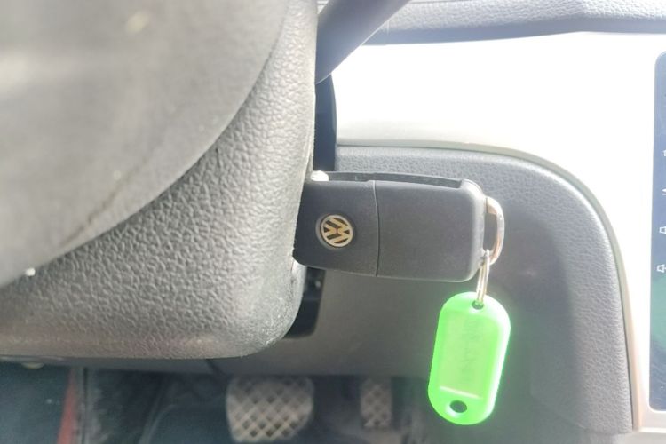 Volkswagen Lavida 2015 car image #9