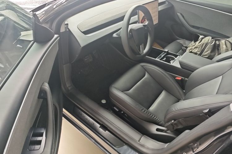 Tesla Model 3 2024 #16 Tesla Model 3 2024 car image #16