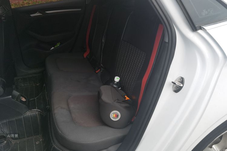 Audi A3 2019 car image #19