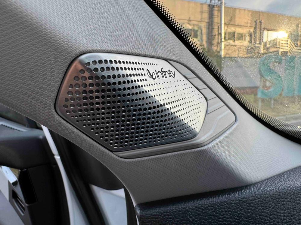 GEELY Boyue L 2025 car image #8