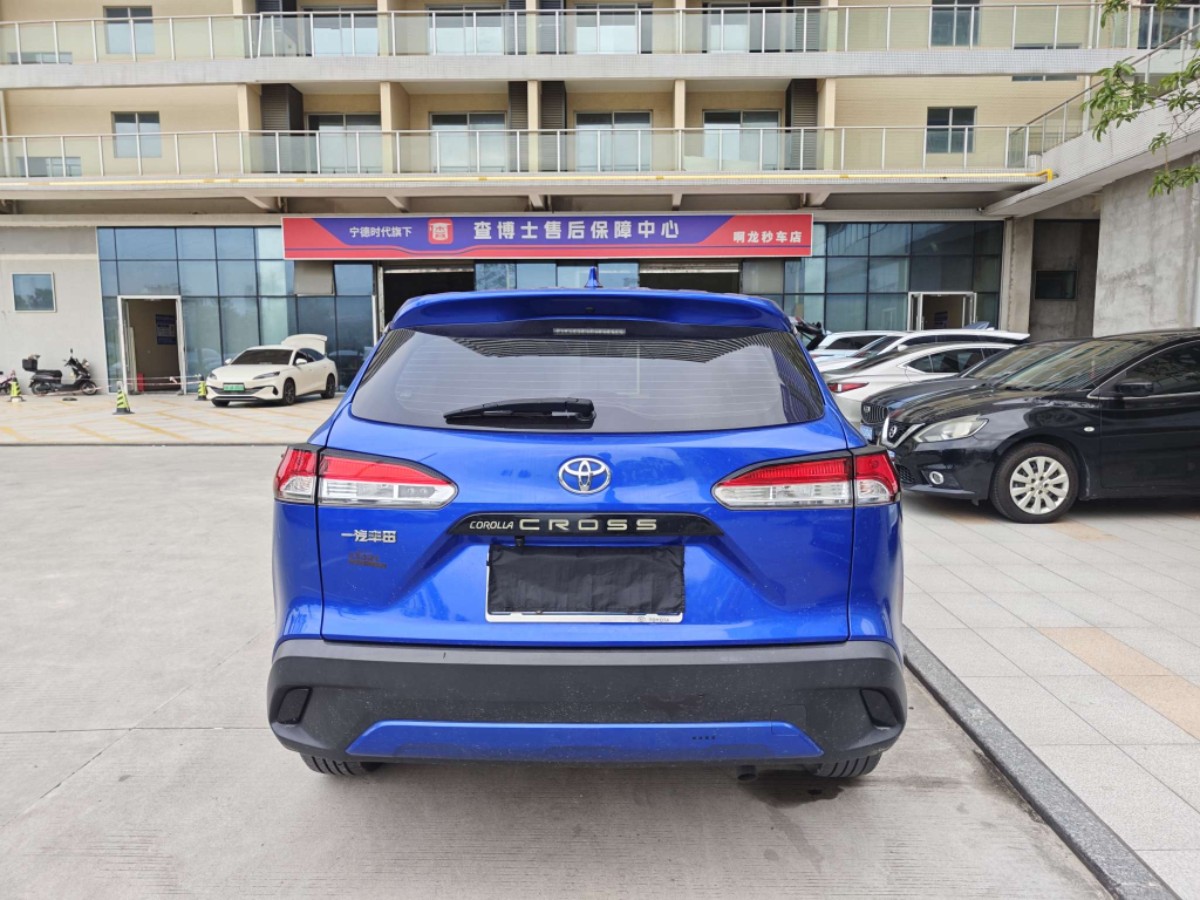 Toyota Corolla Cross 2022 #3 Toyota Corolla Cross 2022 car image #3