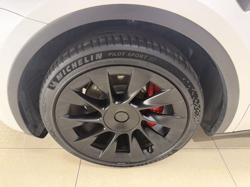 Tesla Model Y 2022 car image #7