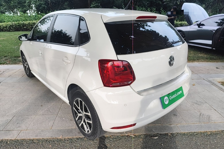 Volkswagen Polo 2017 car image #5