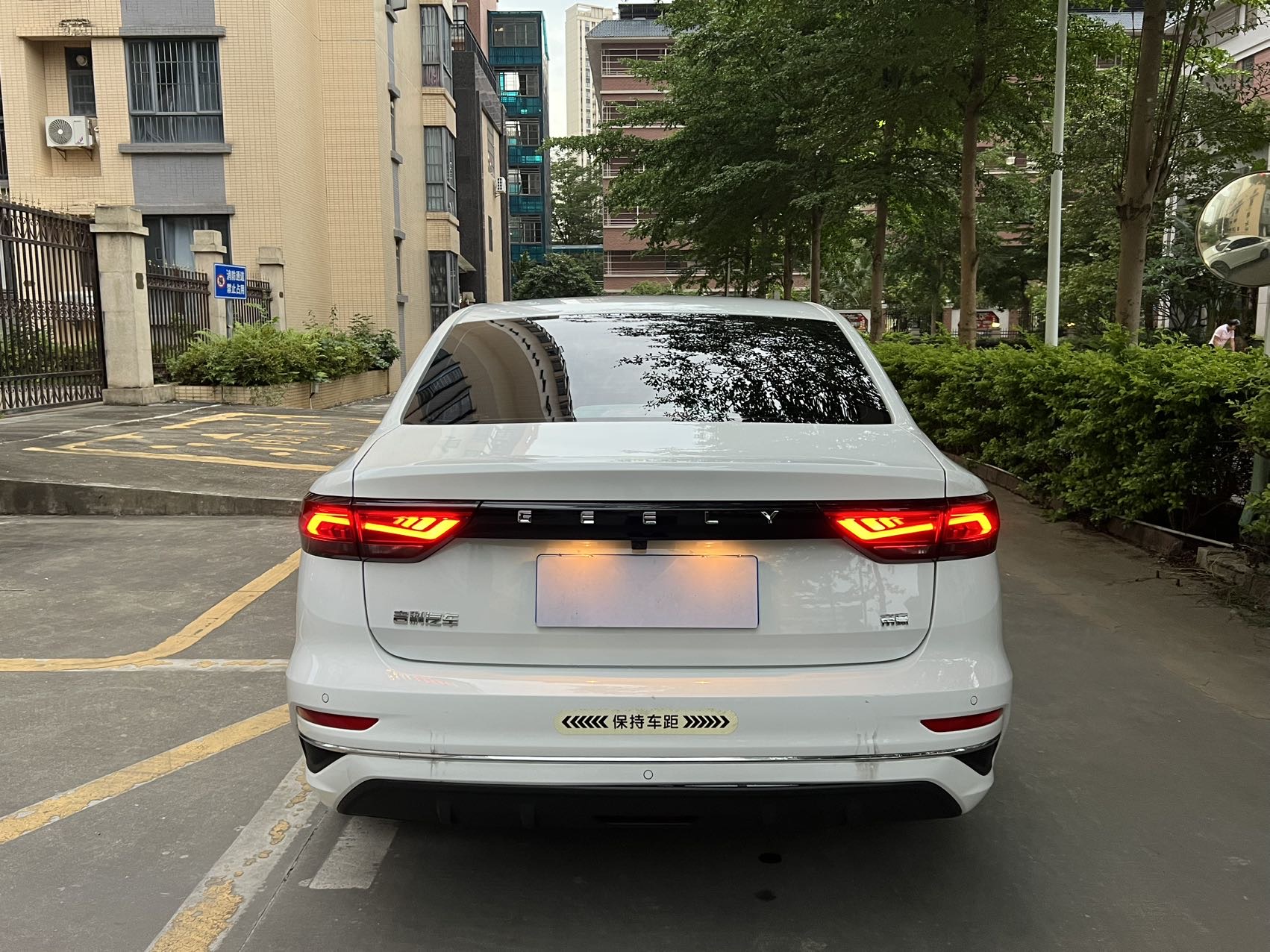 GEELY Emgrand 2024 immagine di auto #8