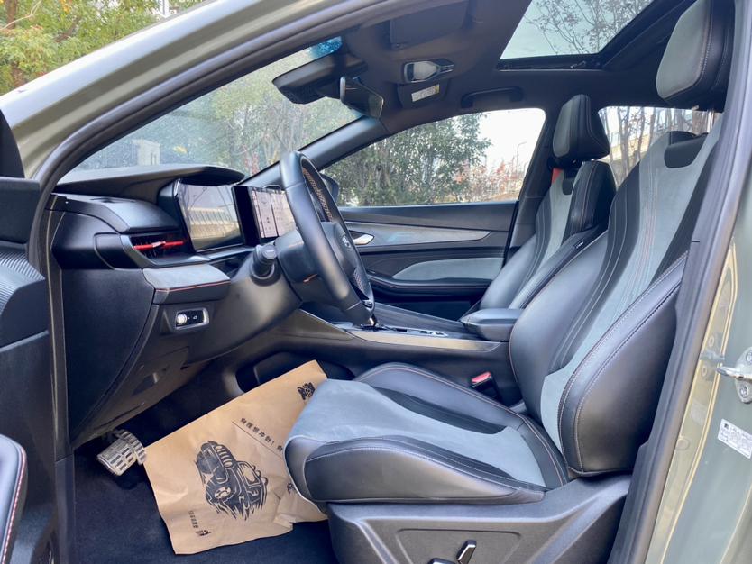 GEELY Binray 2022 car image #15