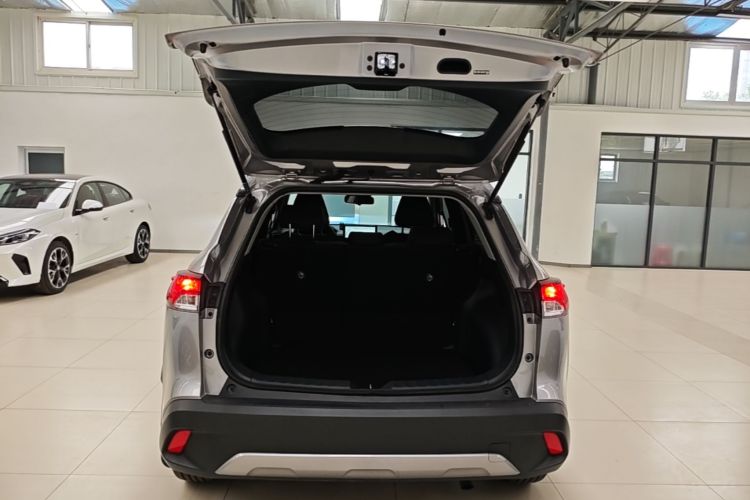 Toyota Corolla Cross 2024 immagine di auto #19