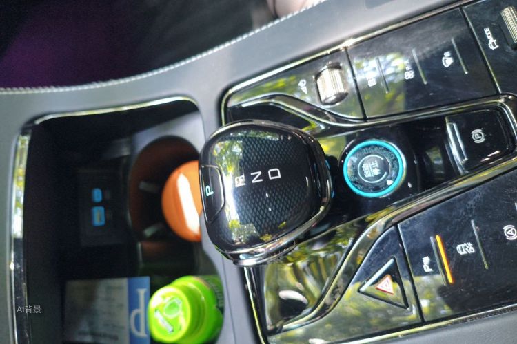 BYD Han 2023 car image #16