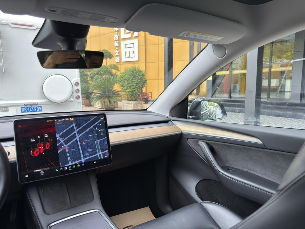 Tesla Model Y 2022 #23 Tesla Model Y 2022 car image #23