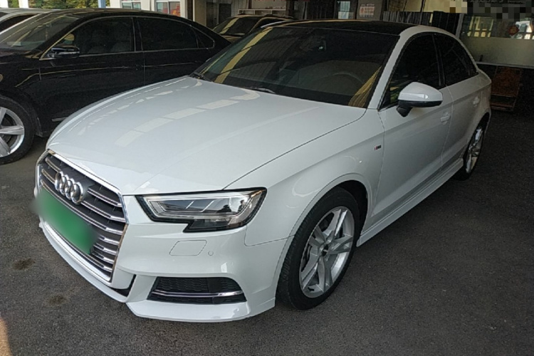 Audi A3 2021 immagine di auto #2