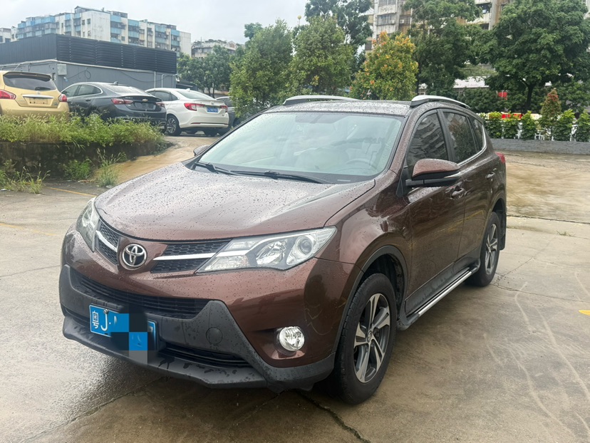 Toyota RAV4 2015 Toyota RAV4 2015 car image