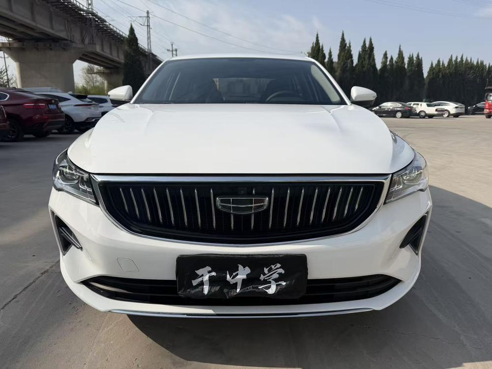 GEELY Emgrand 2022 car image #2