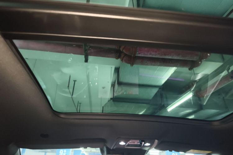 BYD Han 2024 car image #18