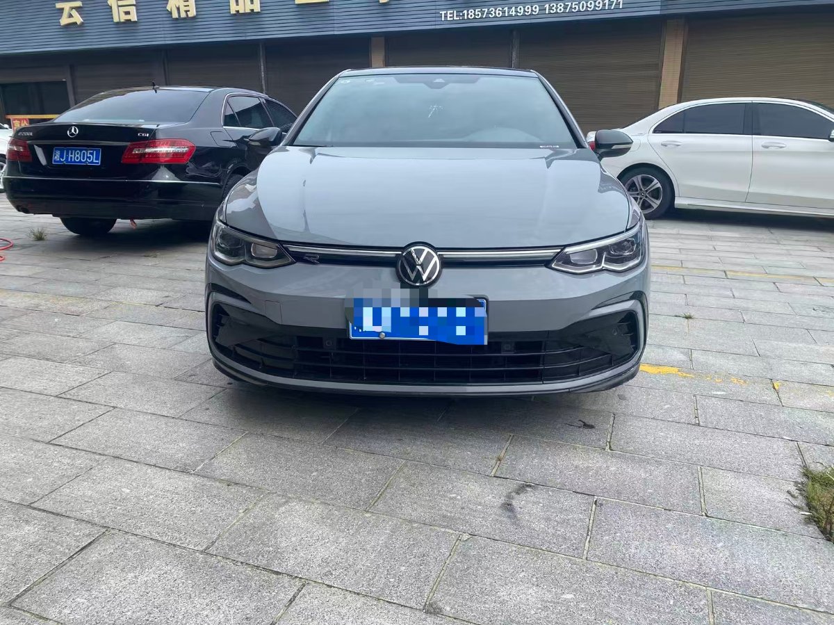 Volkswagen Golf 2022 car image #2