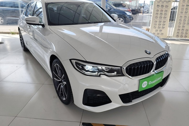 BMW 3 Series 2021 #4 BMW 3 Series 2021 car image #4